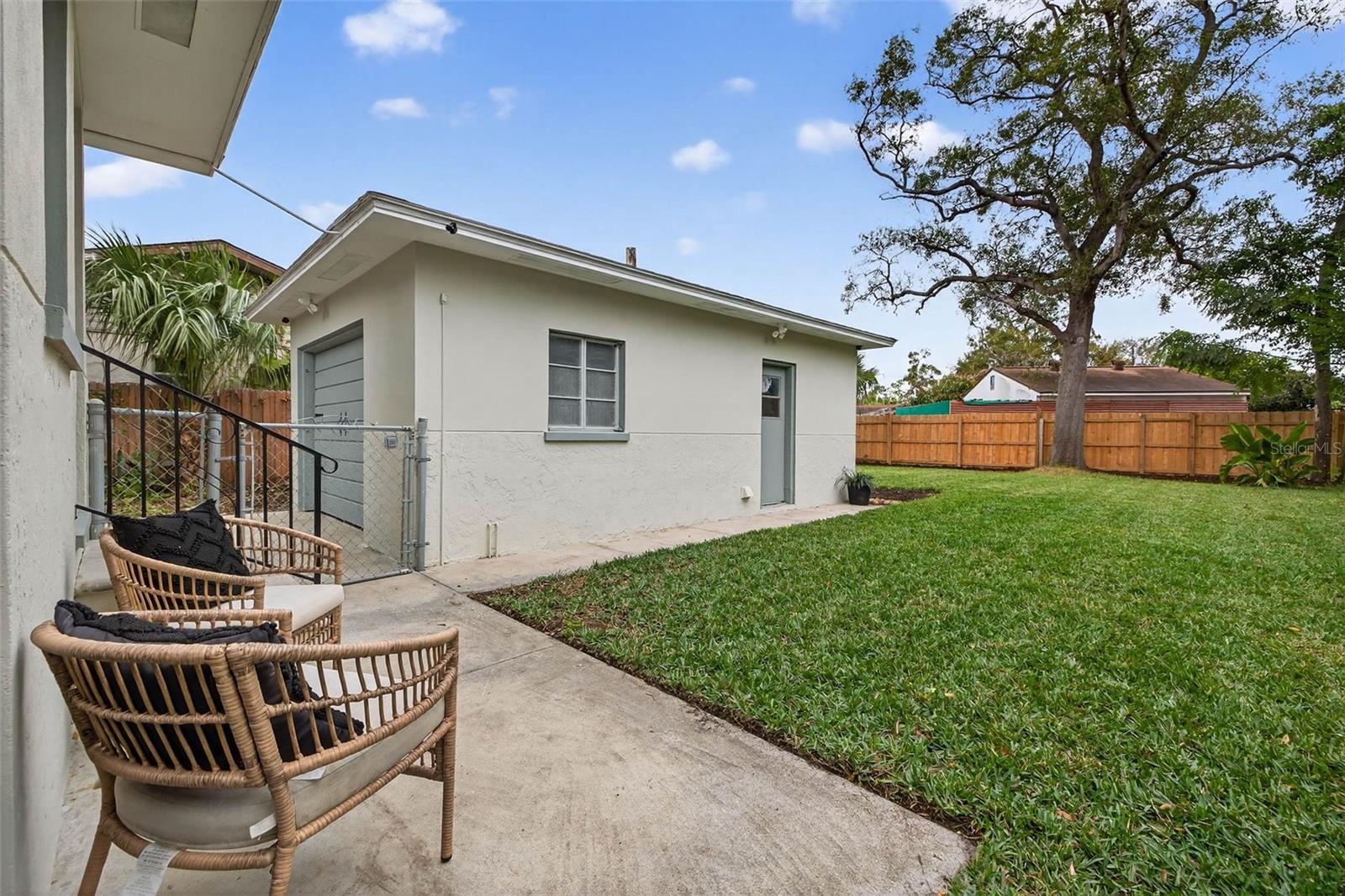 Image 20 of 21 For 1021 35th Avenue N