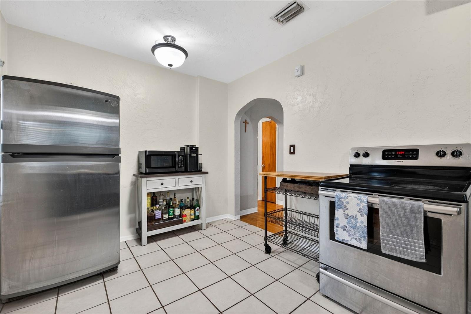 Image 6 of 21 For 1021 35th Avenue N