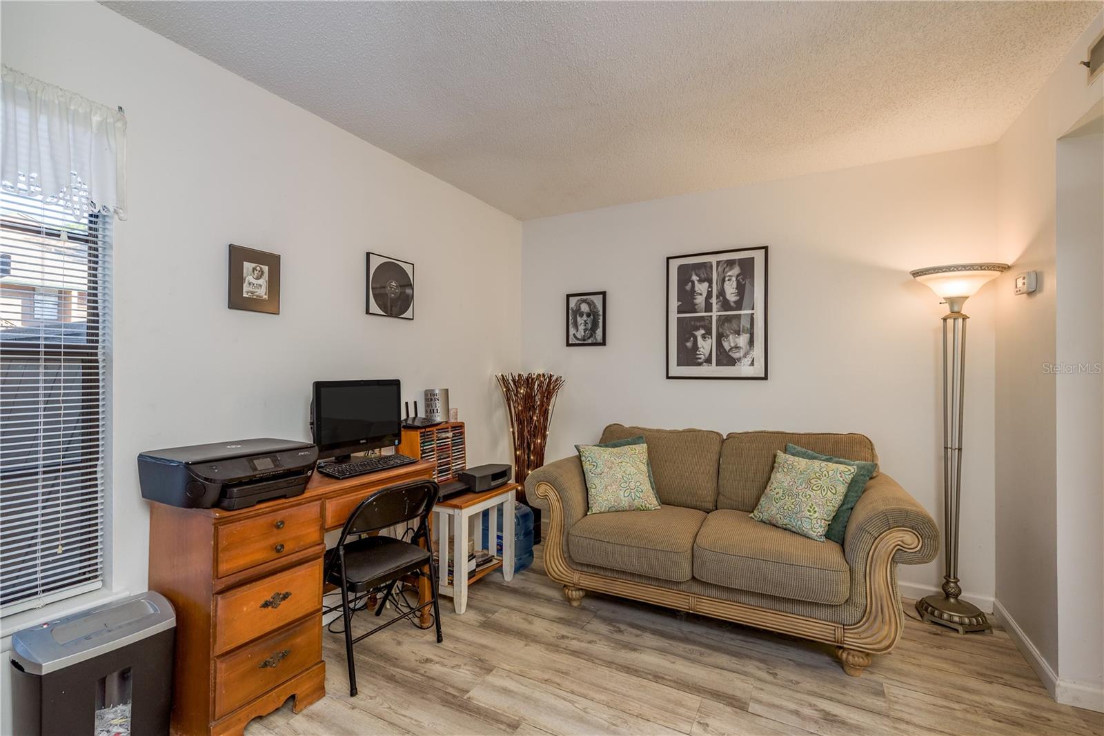 Image 18 of 25 For 1901 Lennox Road E 1901