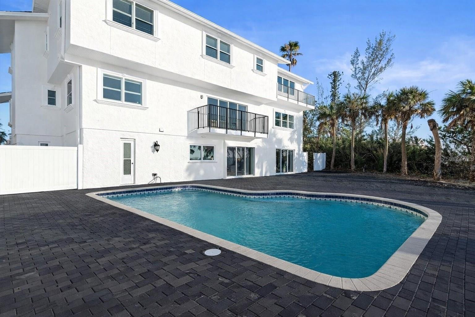 Image 4 of 75 For 8030 Manasota Key Road