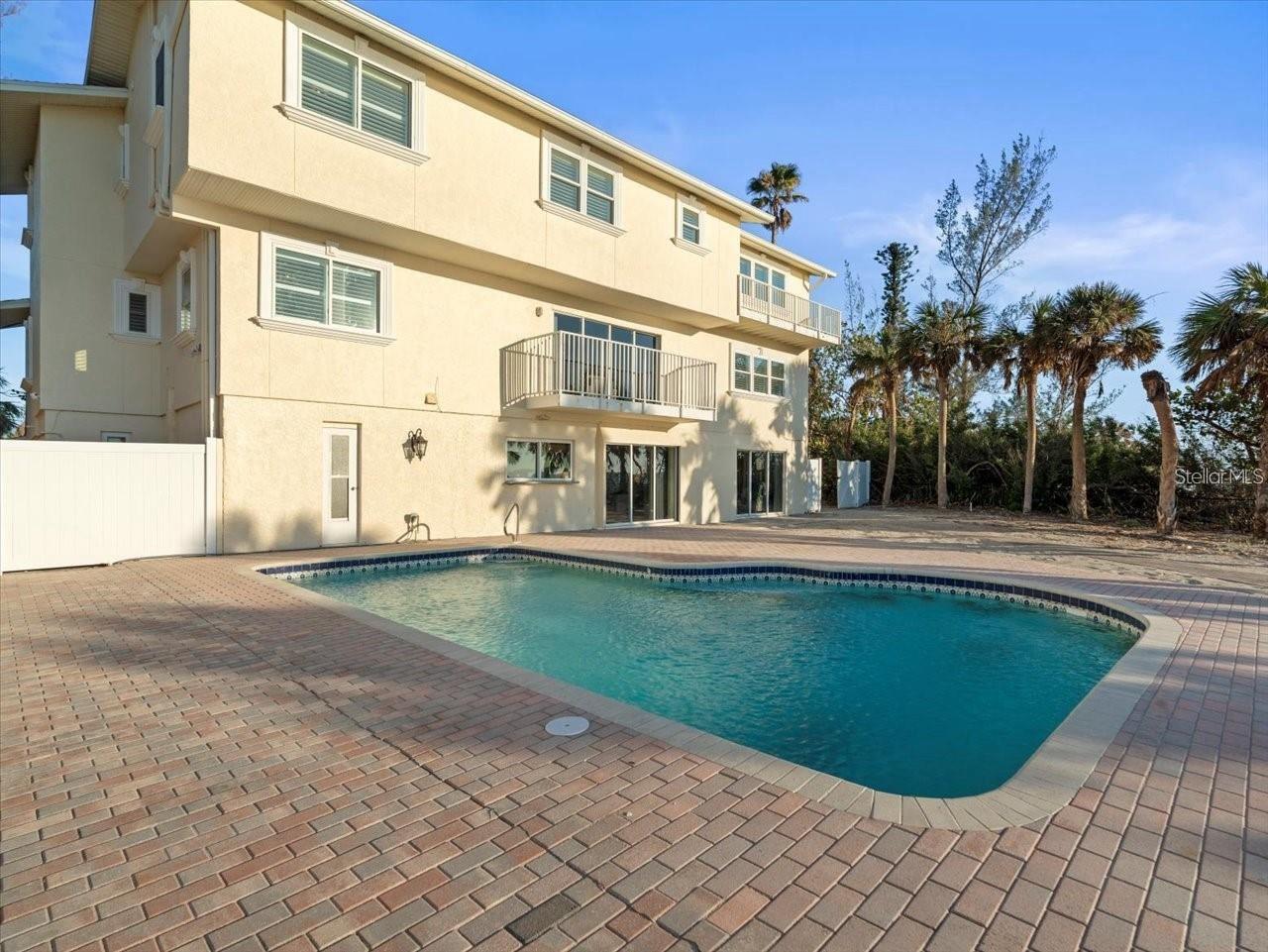 Image 5 of 75 For 8030 Manasota Key Road