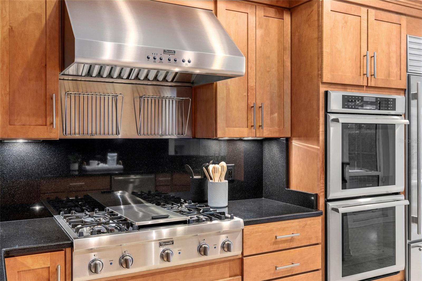 Image 13 of 46 For 4404 Azeele Street