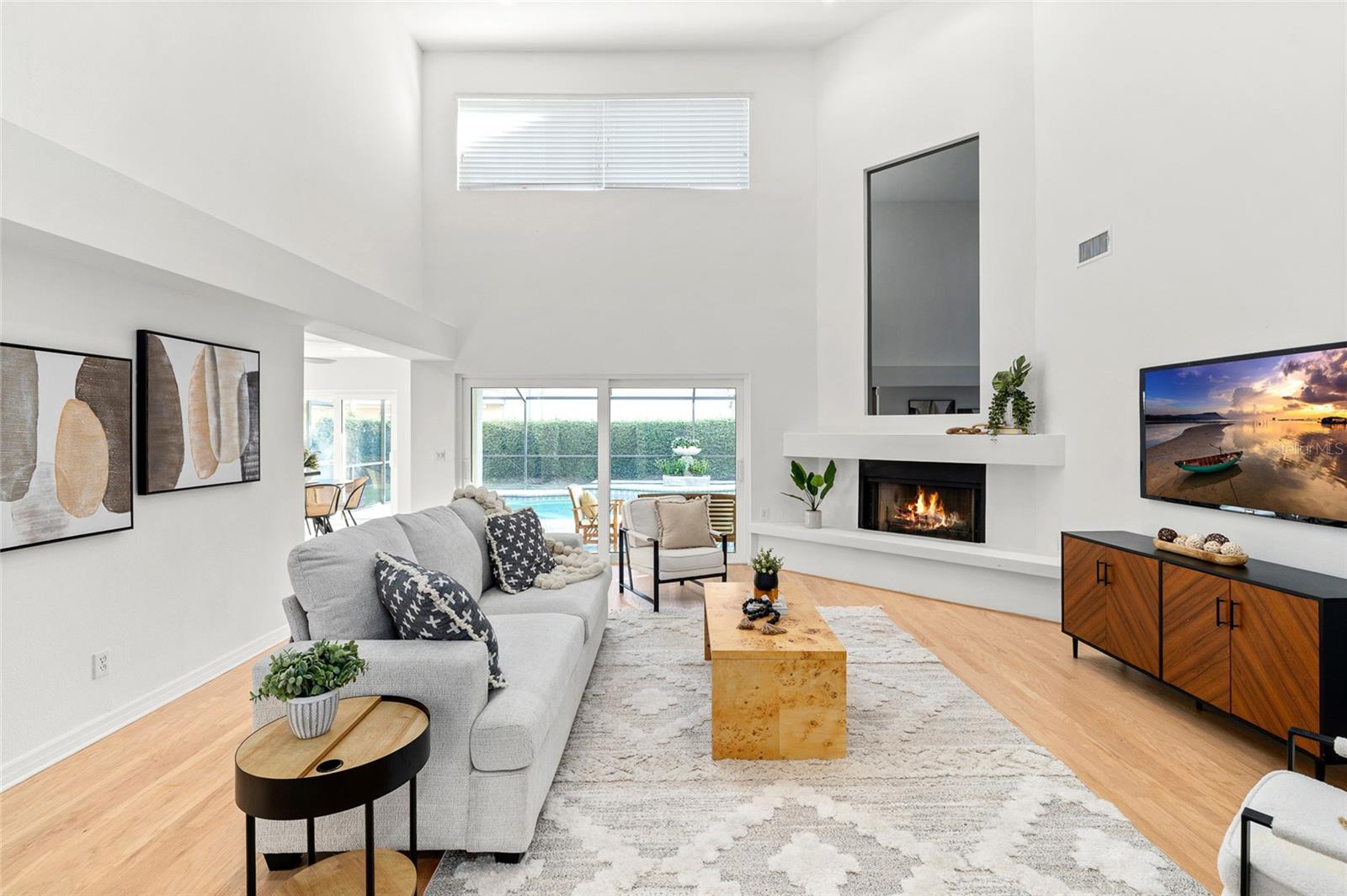 Image 15 of 46 For 4404 Azeele Street