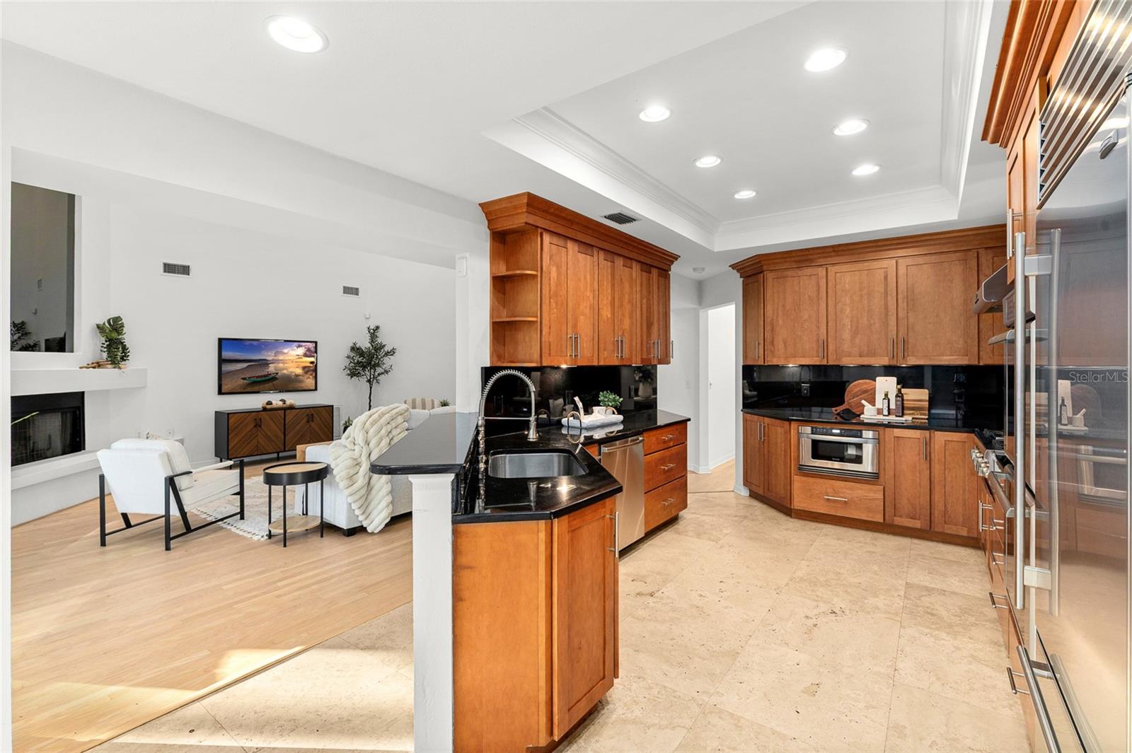 Image 17 of 46 For 4404 Azeele Street