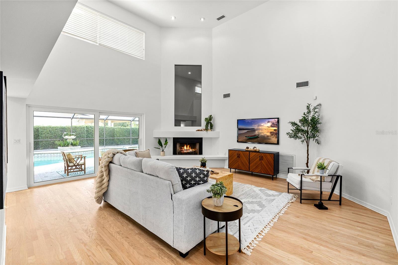 Image 2 of 46 For 4404 Azeele Street