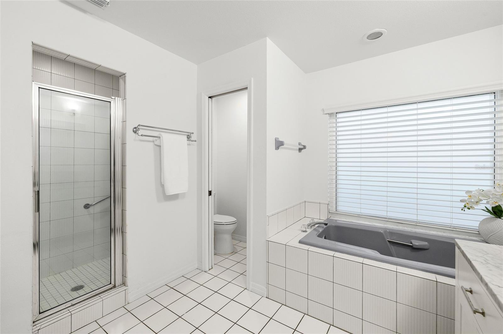 Image 23 of 46 For 4404 Azeele Street