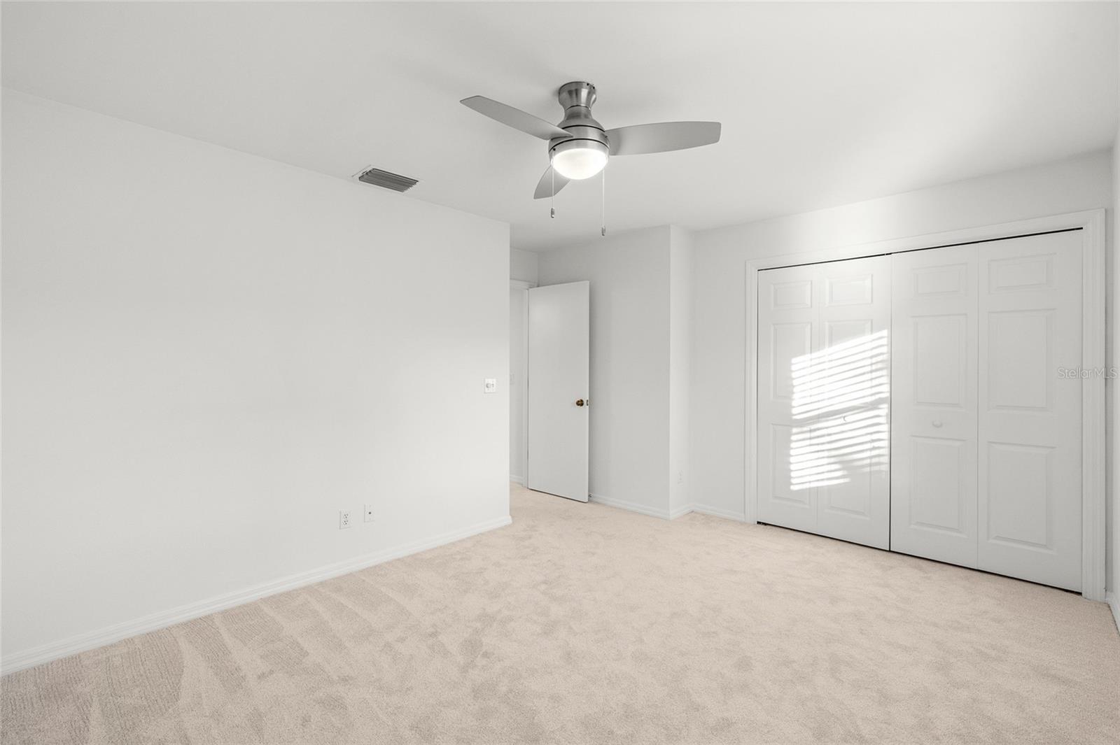 Image 27 of 46 For 4404 Azeele Street