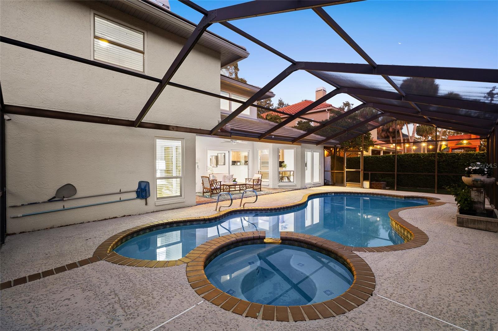 Image 41 of 46 For 4404 Azeele Street