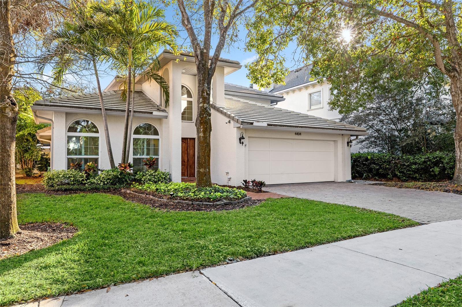 Image 8 of 46 For 4404 Azeele Street