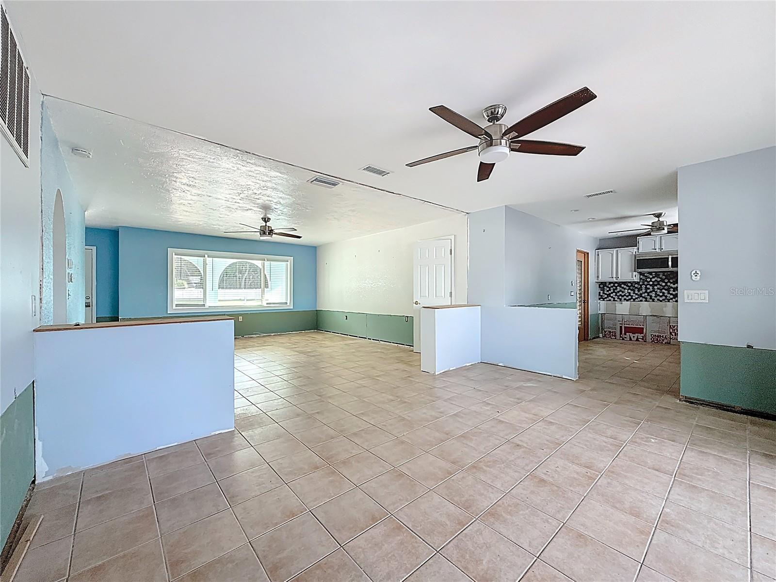 Image 17 of 46 For 4869 Shell Stream Boulevard