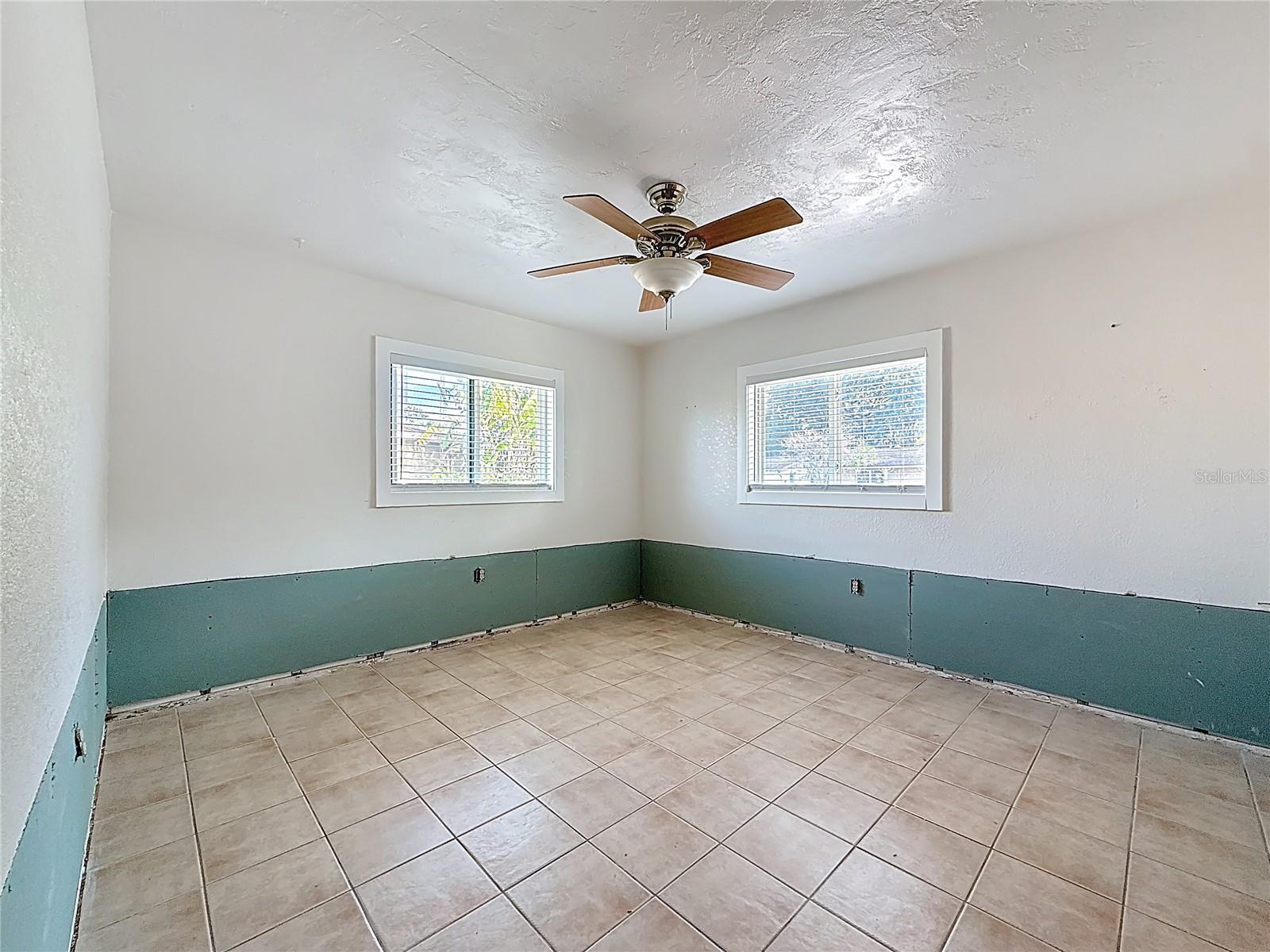 Image 22 of 46 For 4869 Shell Stream Boulevard