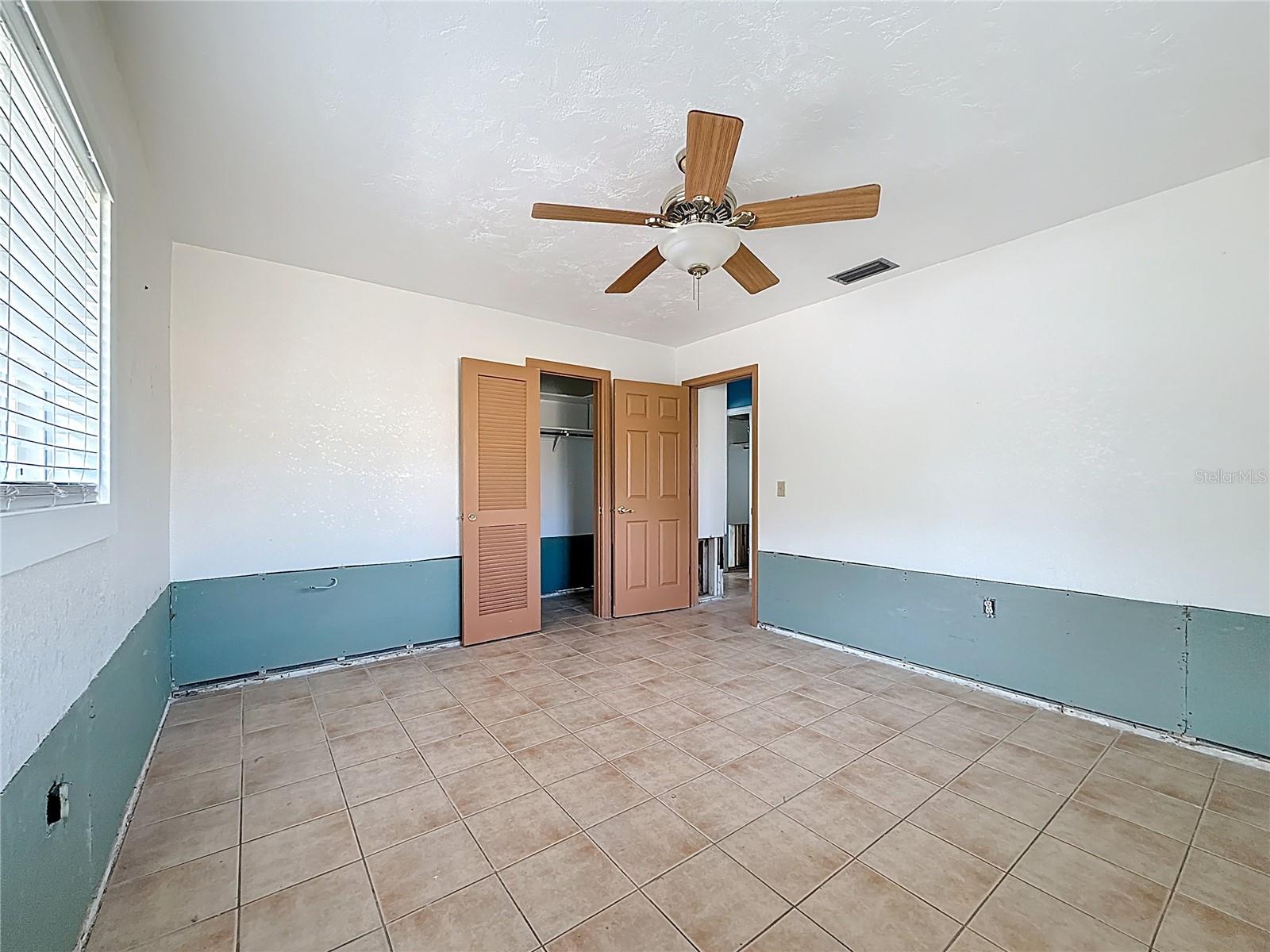 Image 23 of 46 For 4869 Shell Stream Boulevard