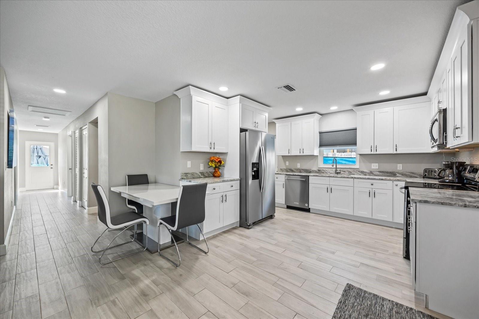 Image 7 of 41 For 1227 Sedeeva Circle S