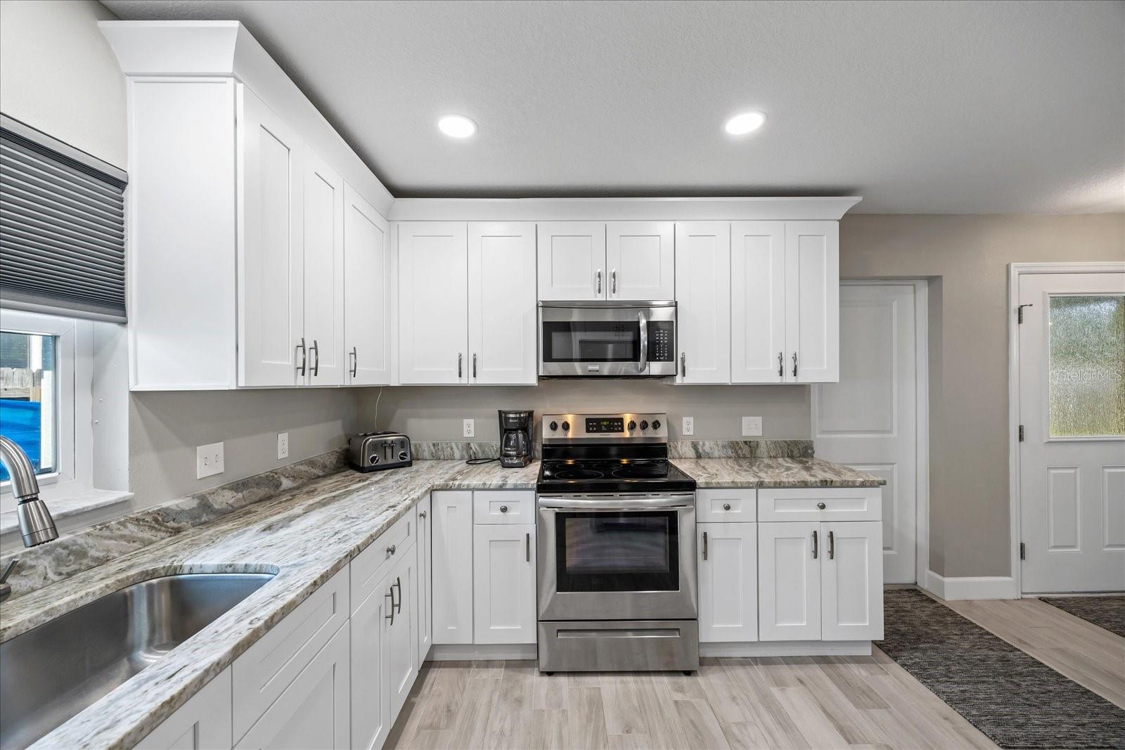 Image 9 of 41 For 1227 Sedeeva Circle S