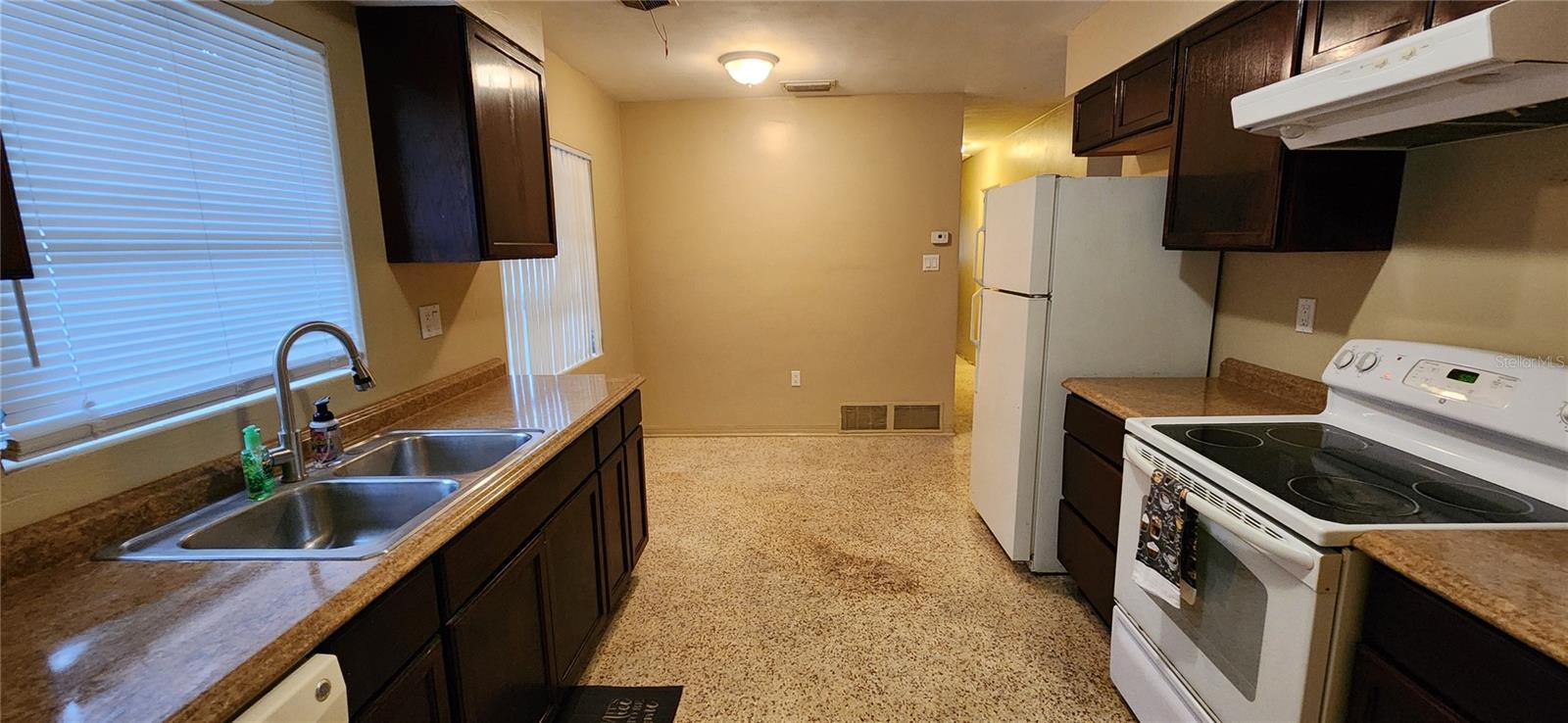 Image 13 of 29 For 6335 Alaska Avenue