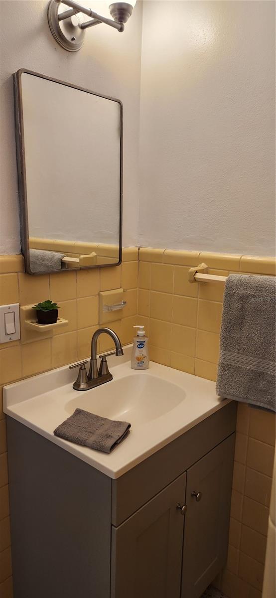 Image 24 of 29 For 6335 Alaska Avenue