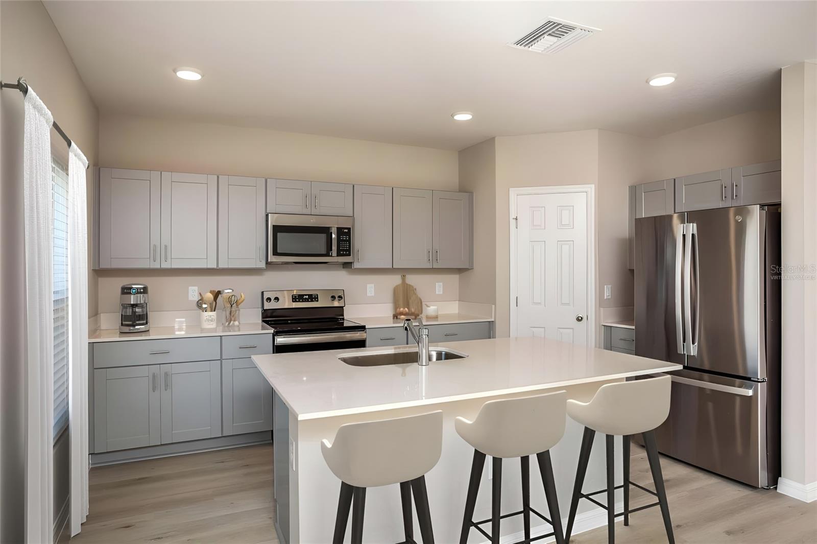 Image 2 of 28 For 1322 Palmeroy Road