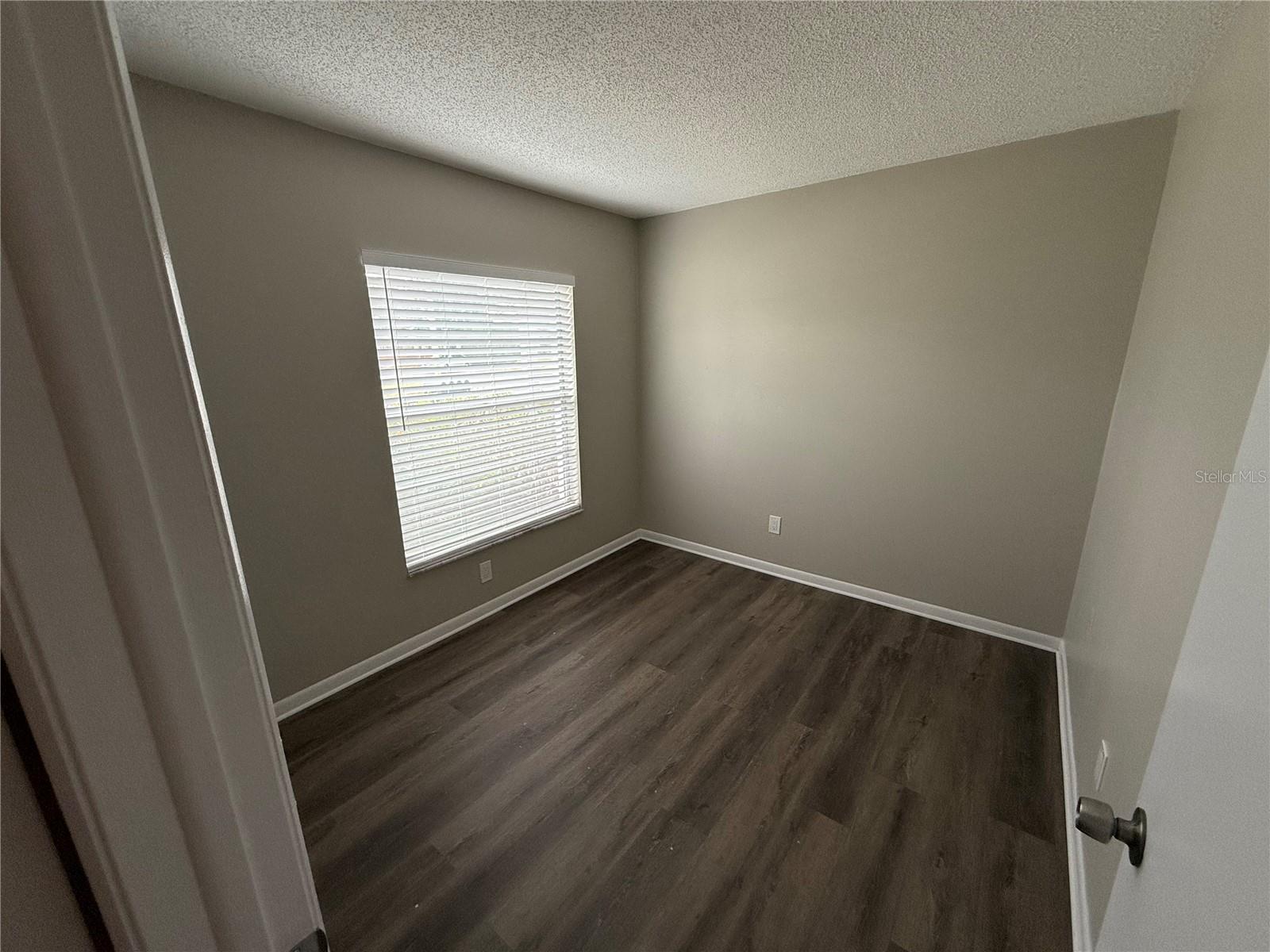 Image 13 of 34 For 14731 Pine Glen Circle