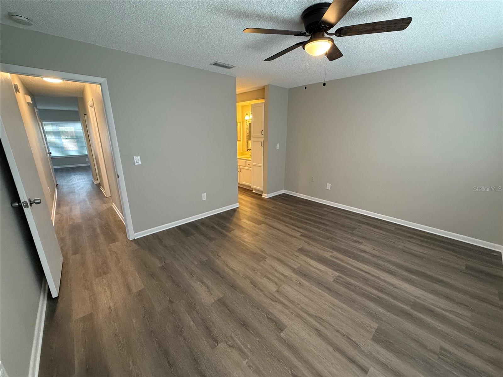 Image 18 of 34 For 14731 Pine Glen Circle