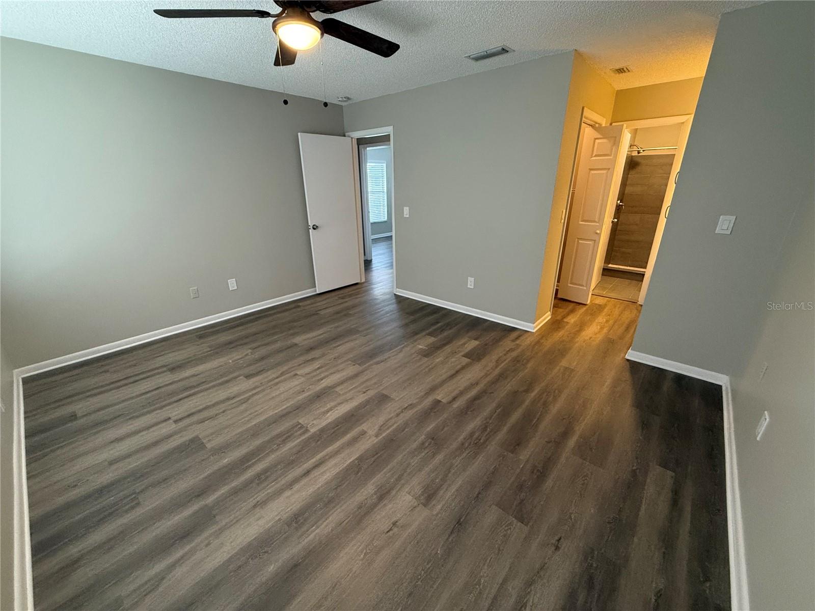 Image 19 of 34 For 14731 Pine Glen Circle