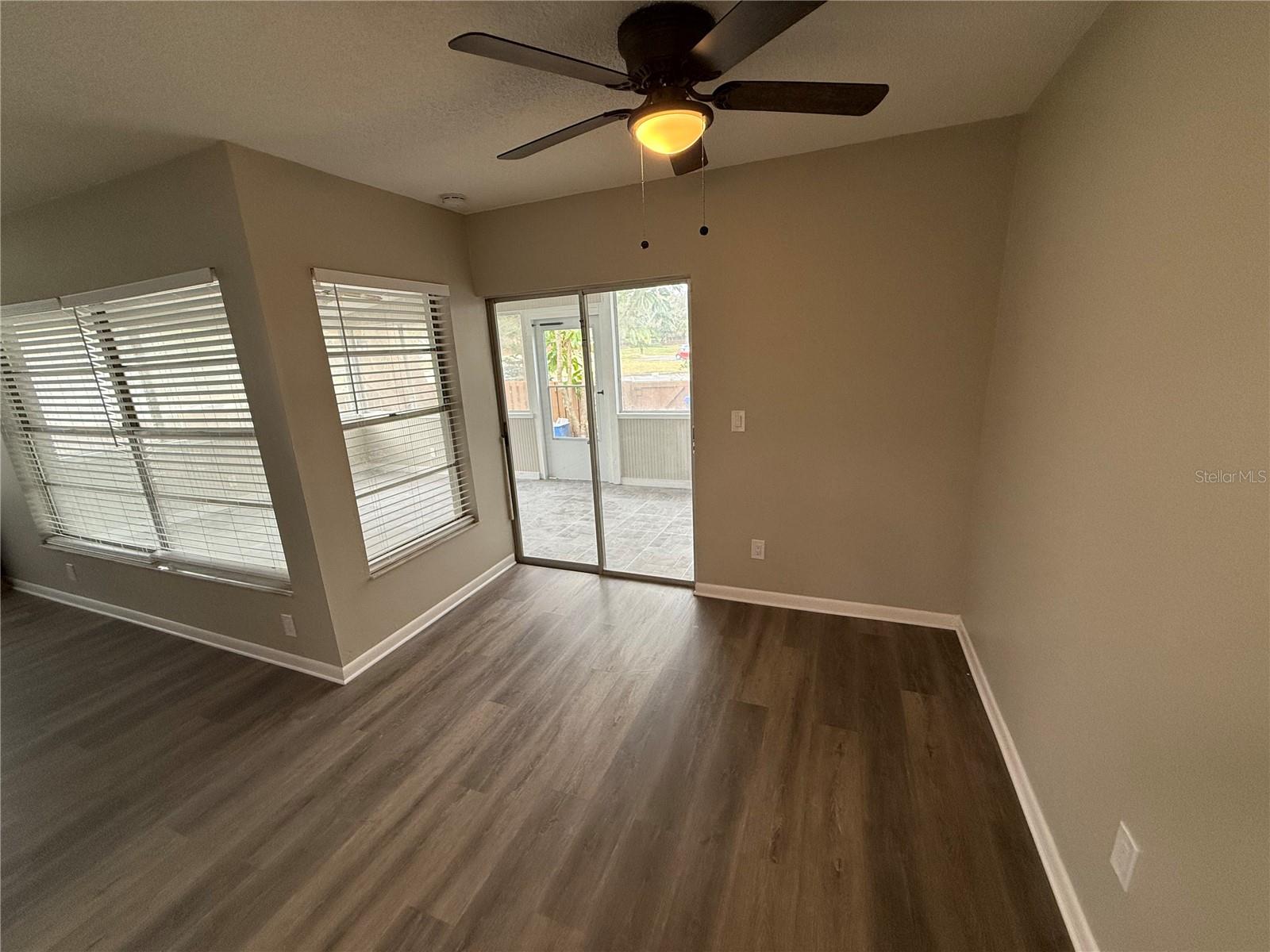 Image 25 of 34 For 14731 Pine Glen Circle