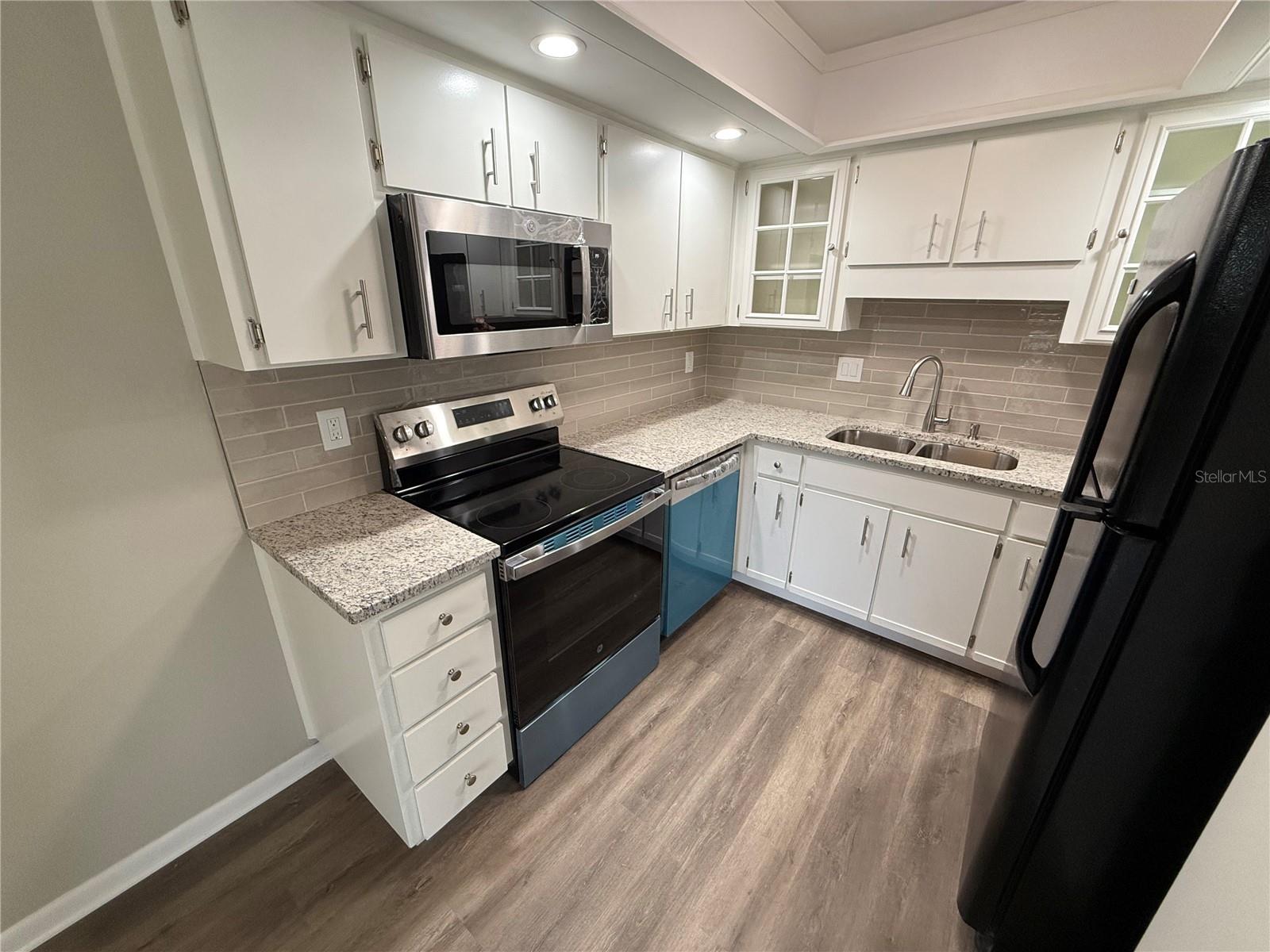 Image 7 of 34 For 14731 Pine Glen Circle