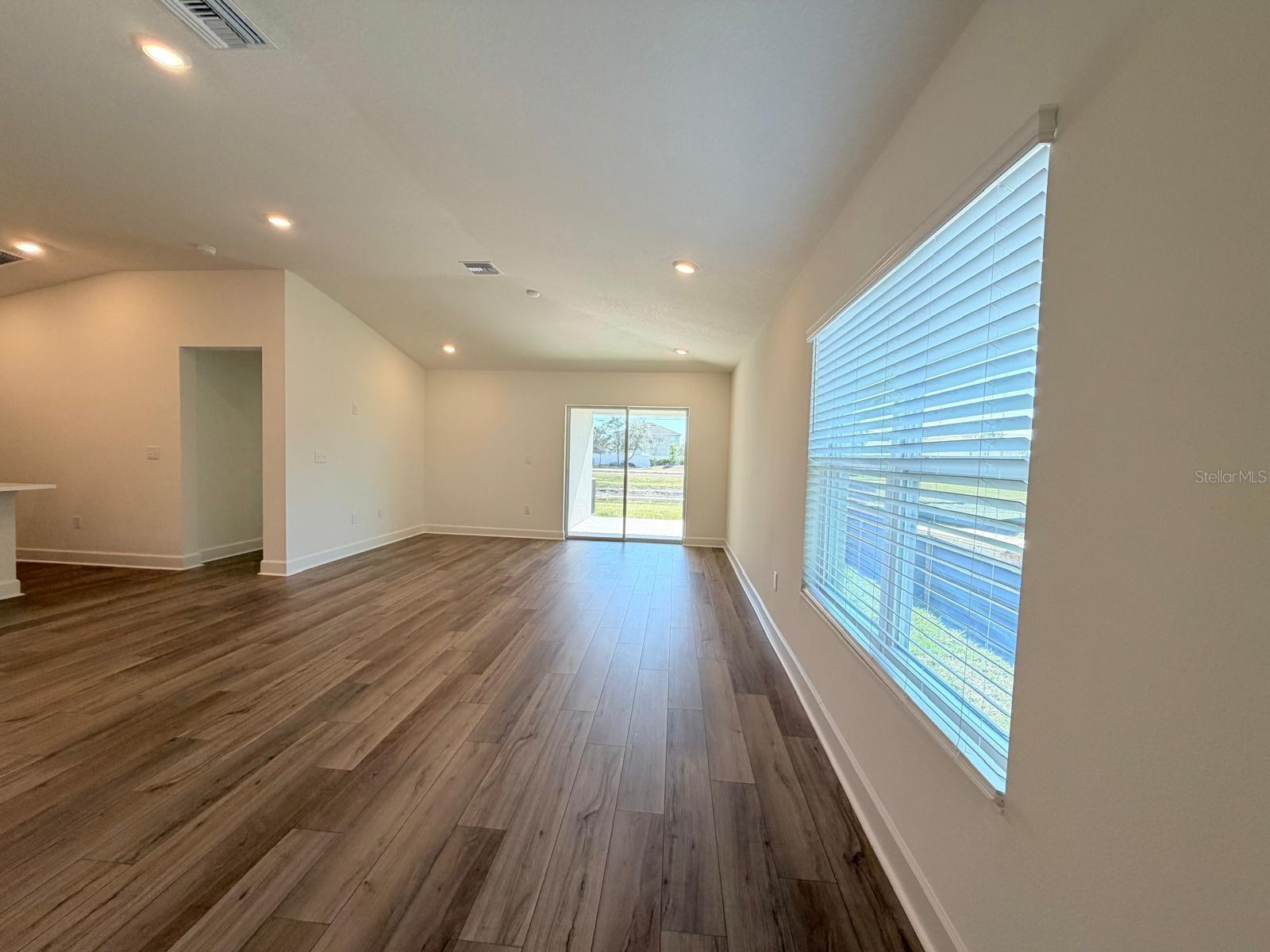 Image 4 of 29 For 10423 Plumbago Lane