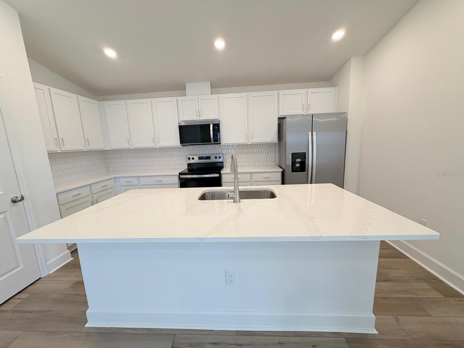 Image 7 of 29 For 10423 Plumbago Lane