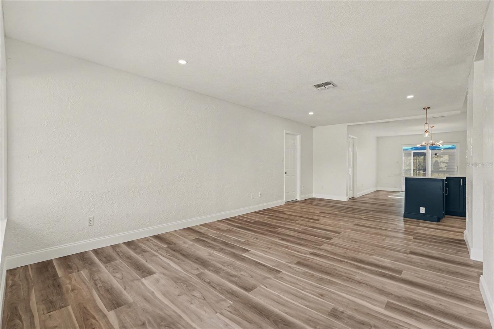 Image 16 of 86 For 2616 Fairway Avenue S