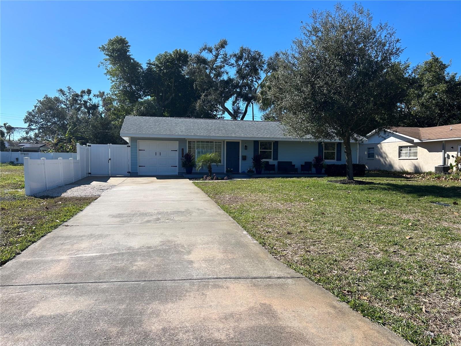 Image 65 of 86 For 2616 Fairway Avenue S