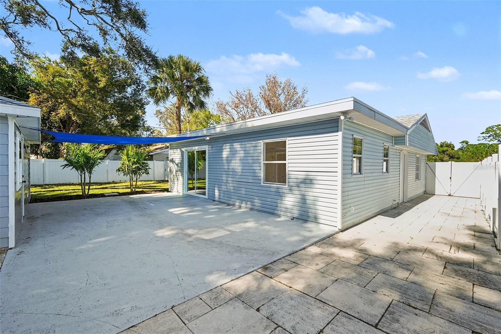 Image 7 of 86 For 2616 Fairway Avenue S