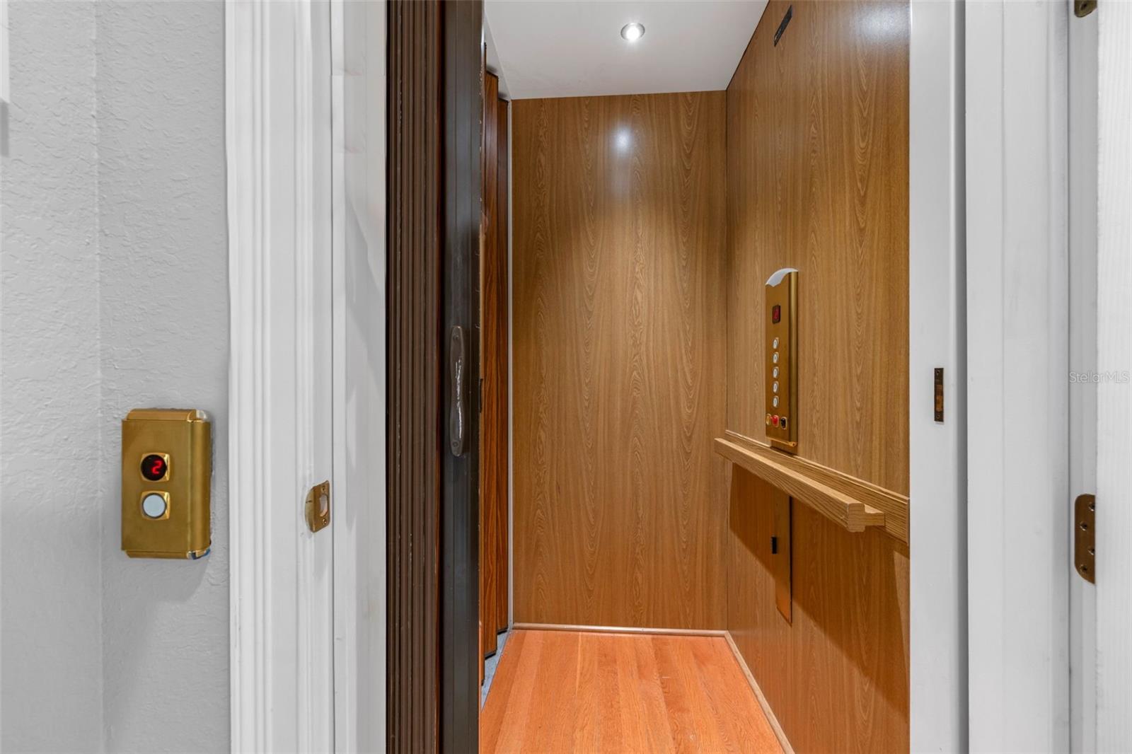 Image 6 of 67 For 6039 Printery Street 101