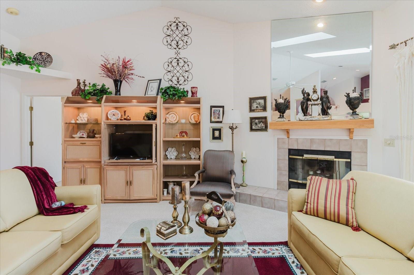 Image 14 of 90 For 802 Centerwood Drive