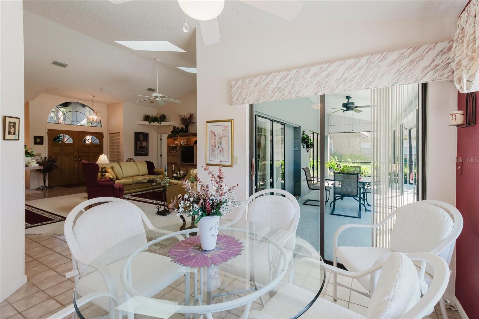 Image 20 of 90 For 802 Centerwood Drive