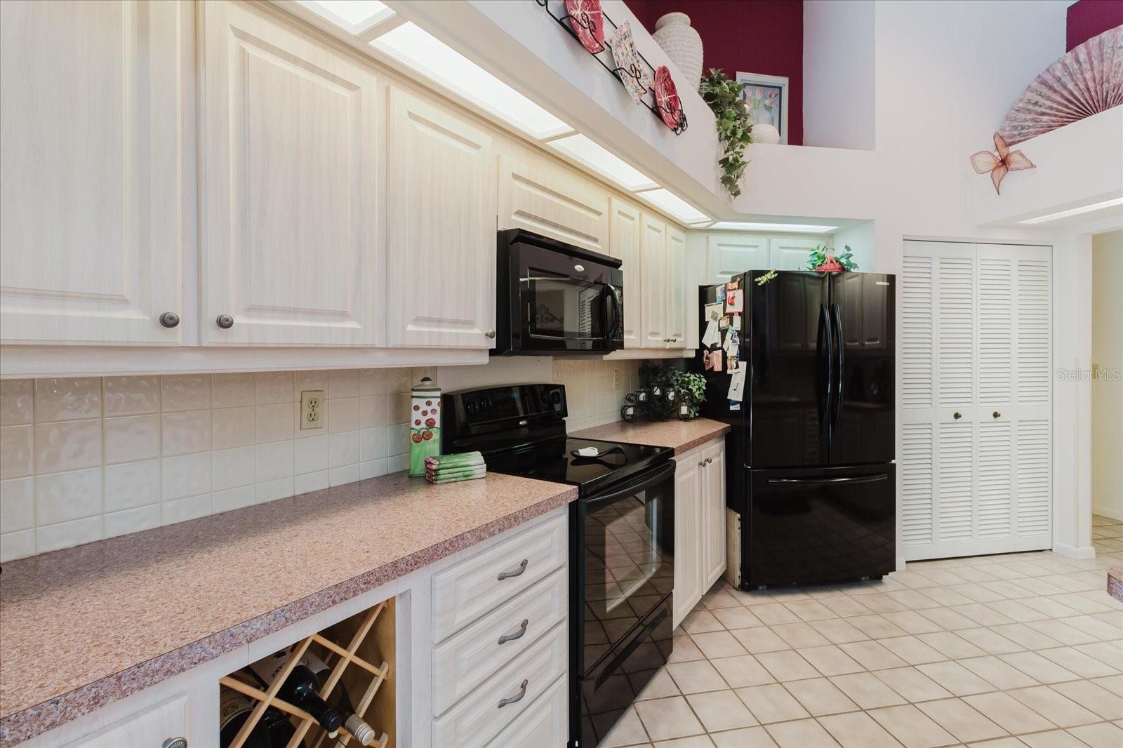 Image 22 of 90 For 802 Centerwood Drive