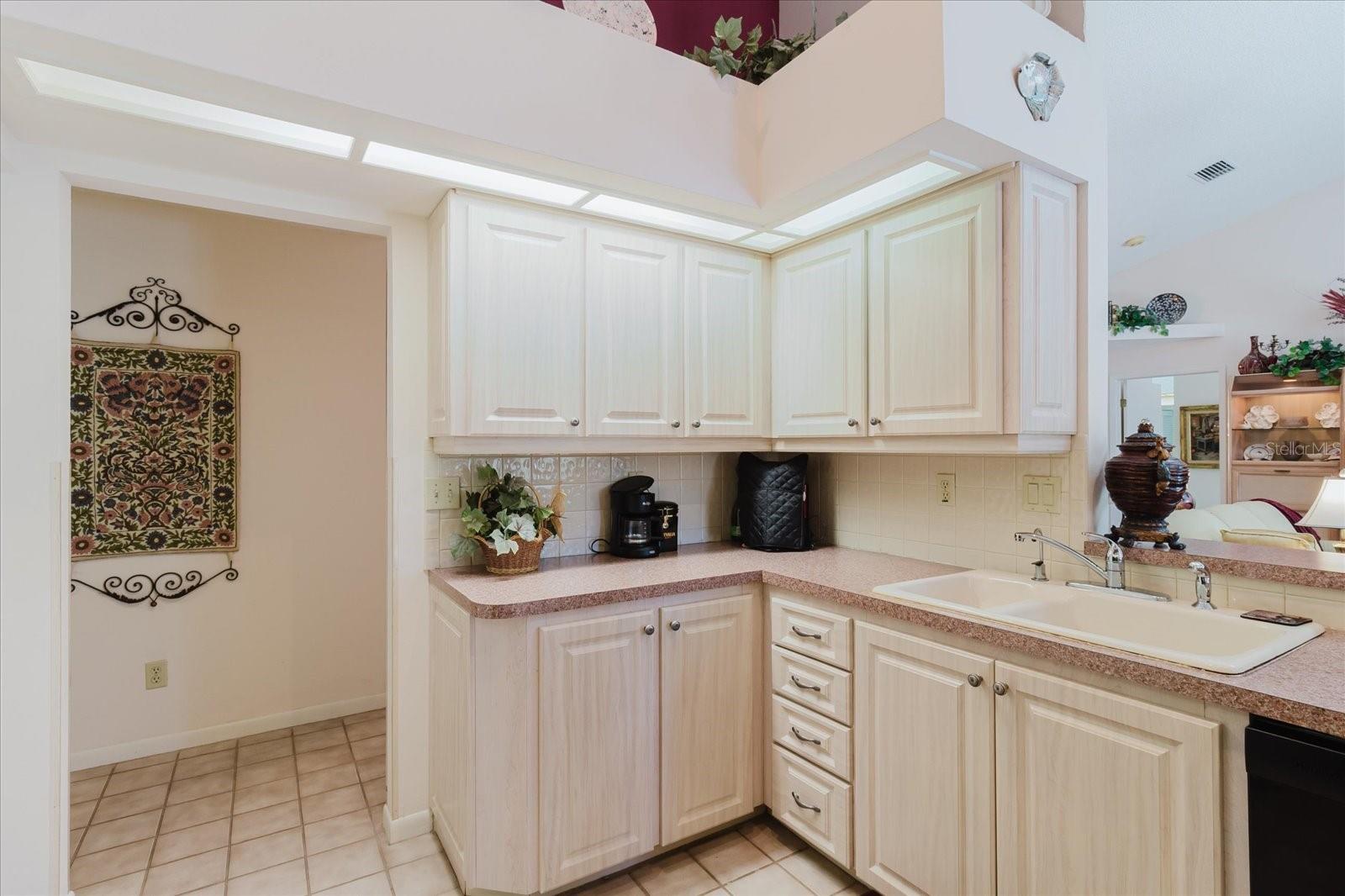 Image 27 of 90 For 802 Centerwood Drive