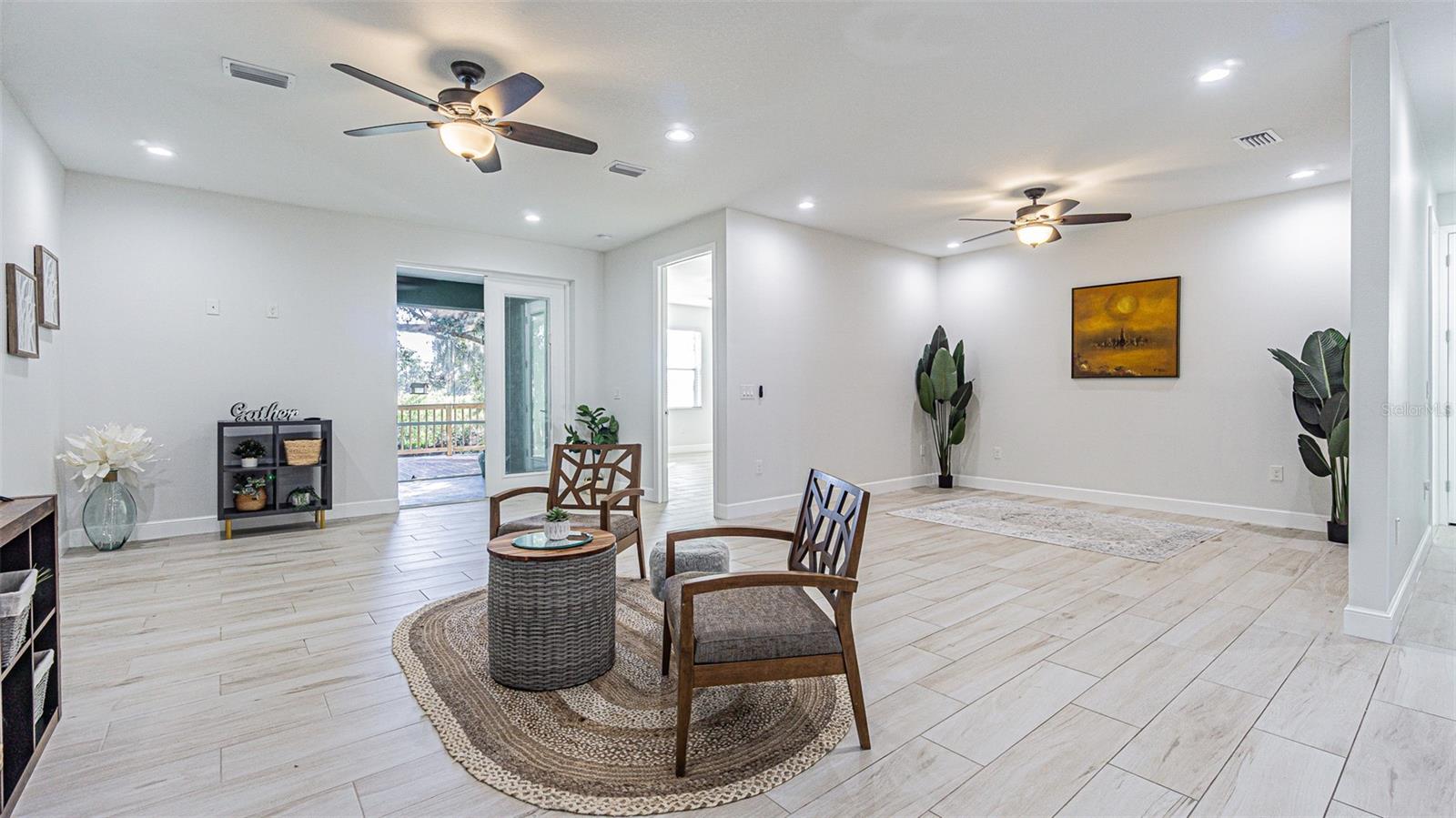 Image 27 of 42 For 12508 Glenna Avenue