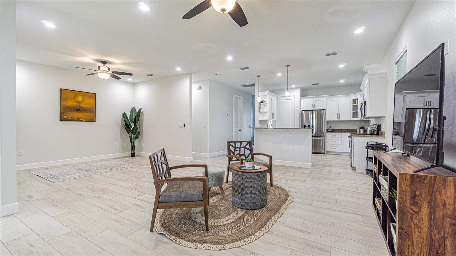 Image 28 of 42 For 12508 Glenna Avenue