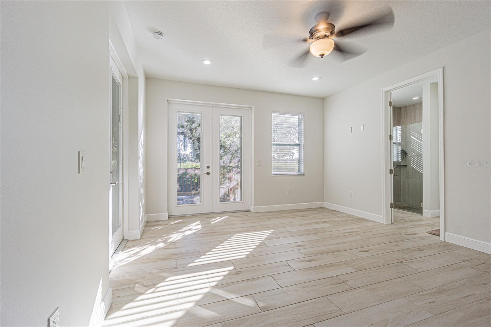 Image 29 of 42 For 12508 Glenna Avenue