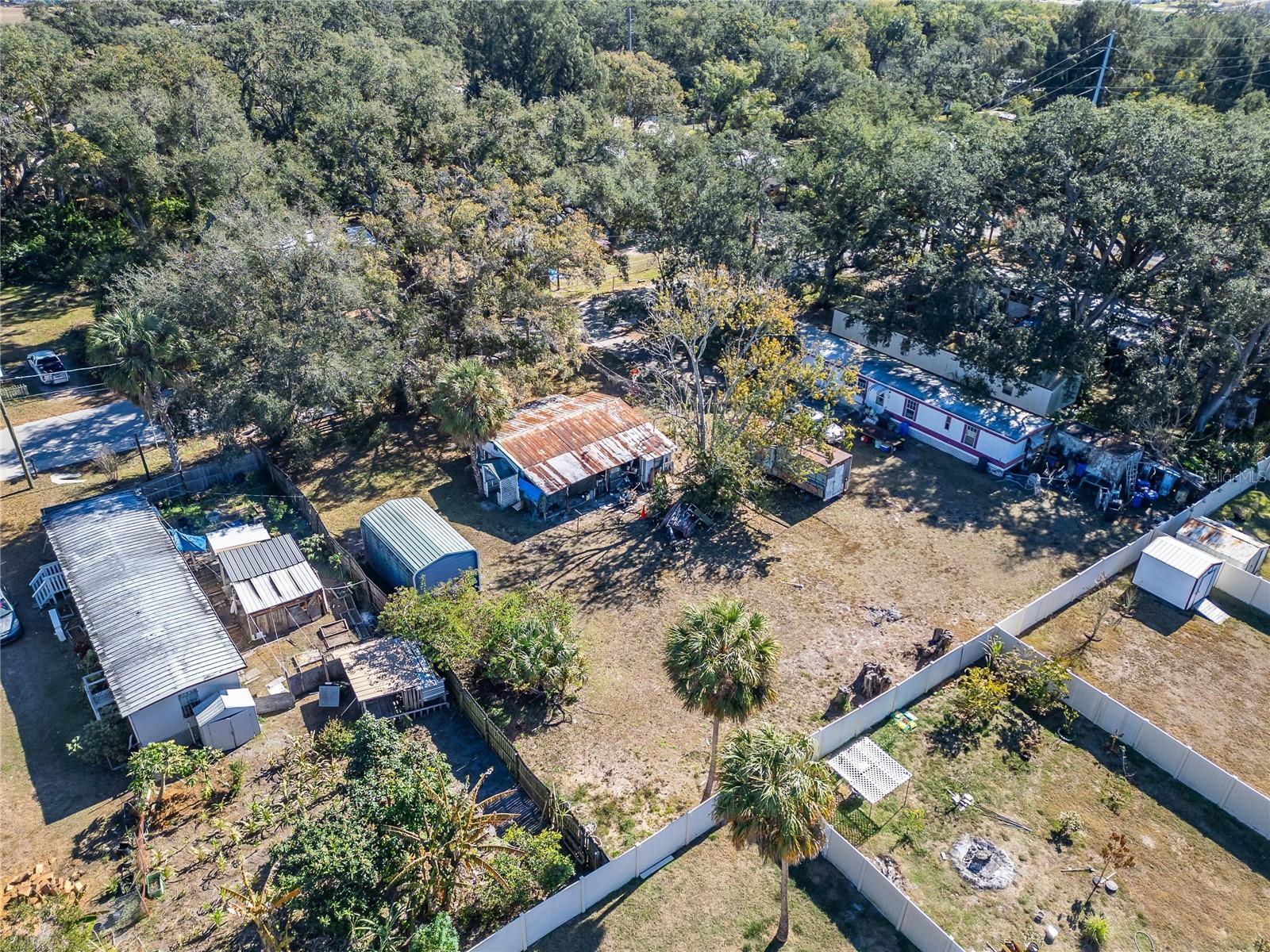 Image 7 of 13 For 10419 Alafia Street