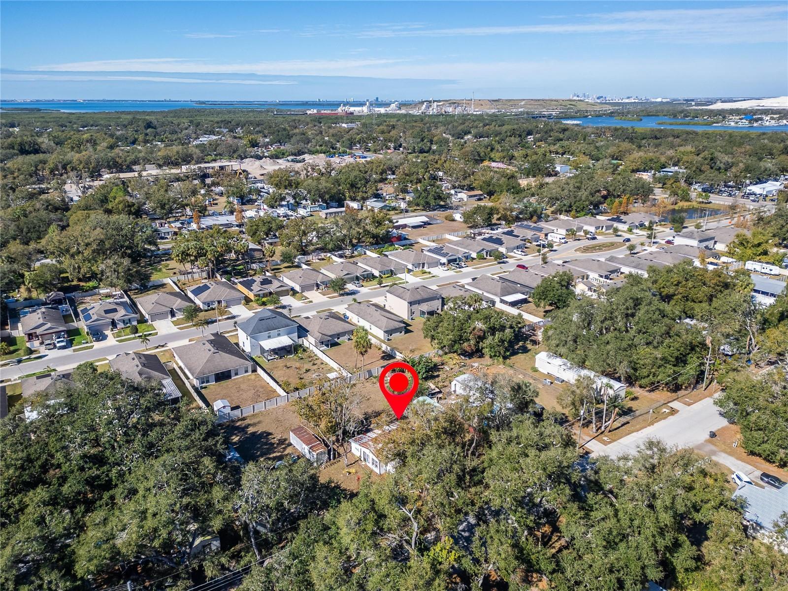 Image 9 of 13 For 10419 Alafia Street