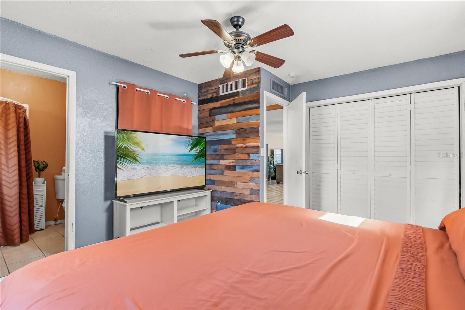 Image 13 of 24 For 39560 Meadowood Loop