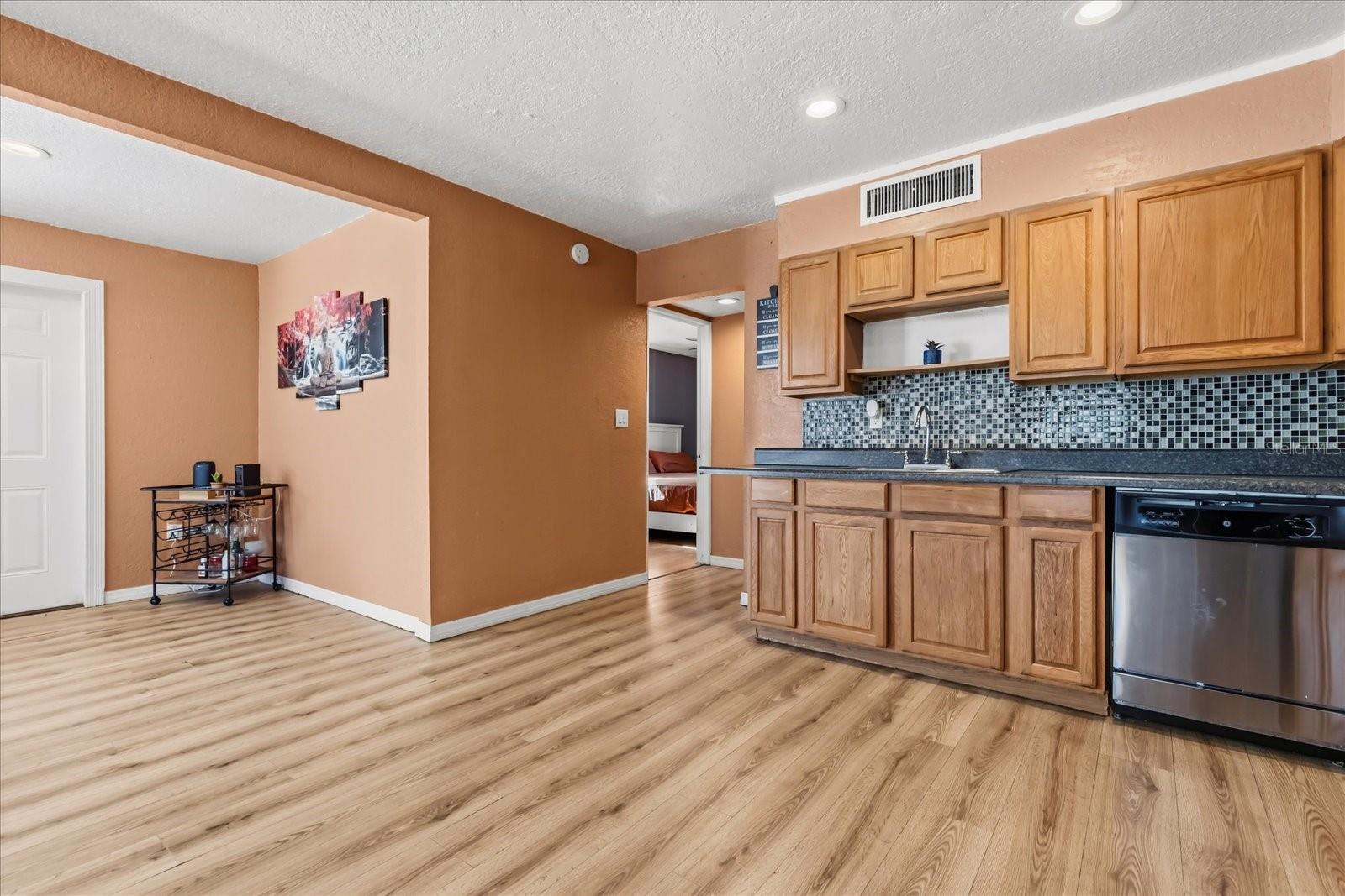 Image 8 of 24 For 39560 Meadowood Loop