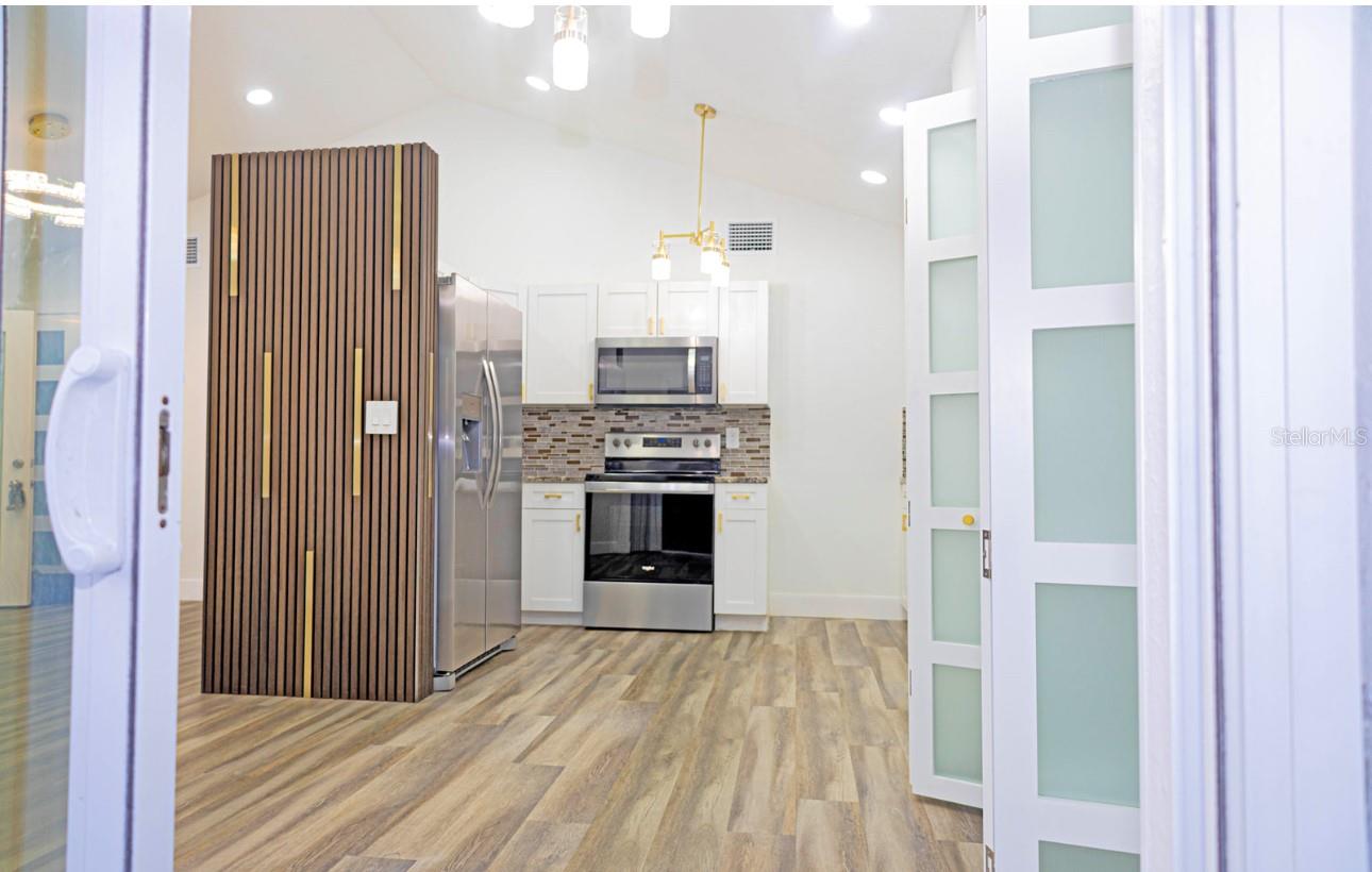 Image 6 of 17 For 8709 Marlin Court