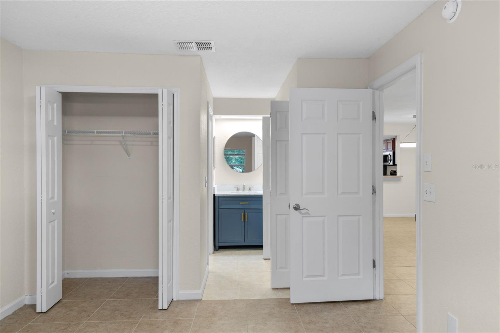 Image 19 of 31 For 3880 34th Avenue S 203