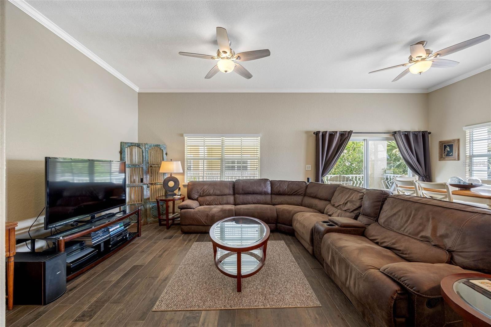 Image 6 of 51 For 146 175th Terrace Drive E