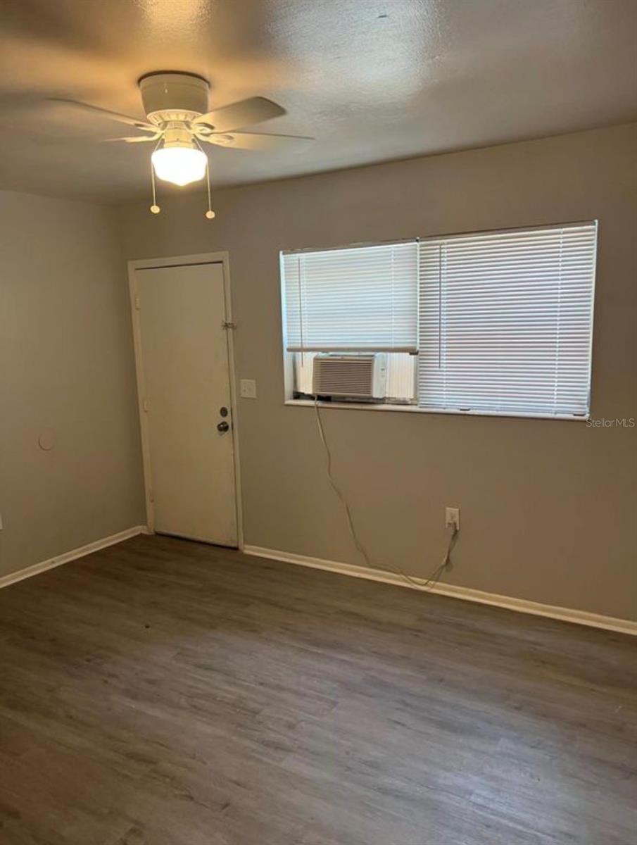 Image 6 of 21 For 1601 Marks Drive