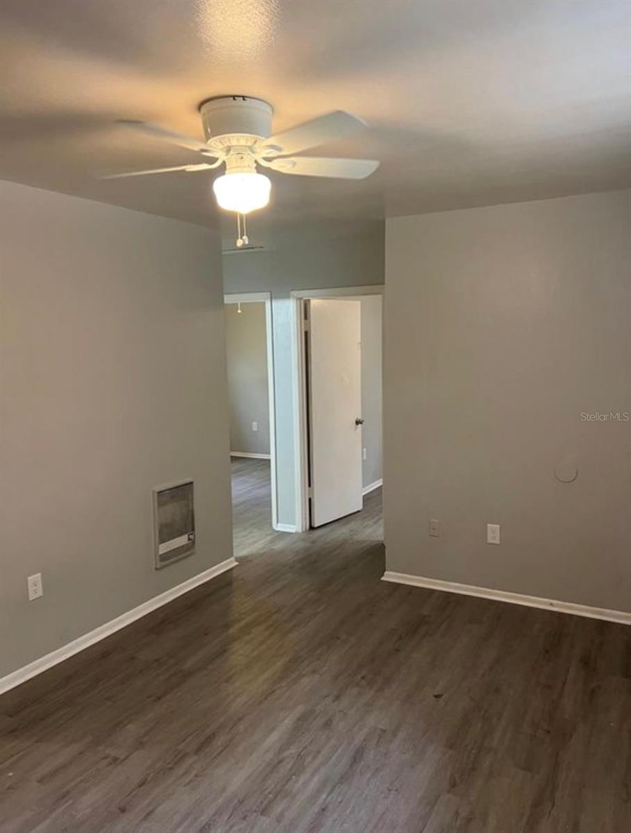 Image 7 of 21 For 1601 Marks Drive