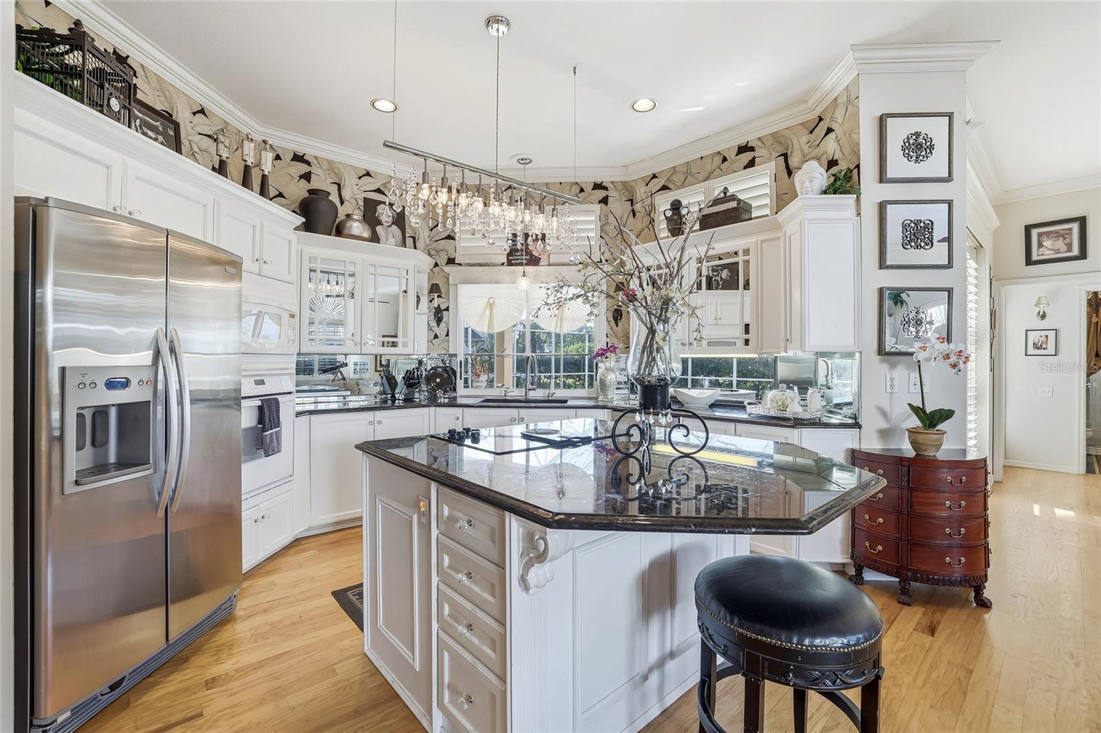 Listing photo id 13 for 4092 Carlyle Lakes Boulevard