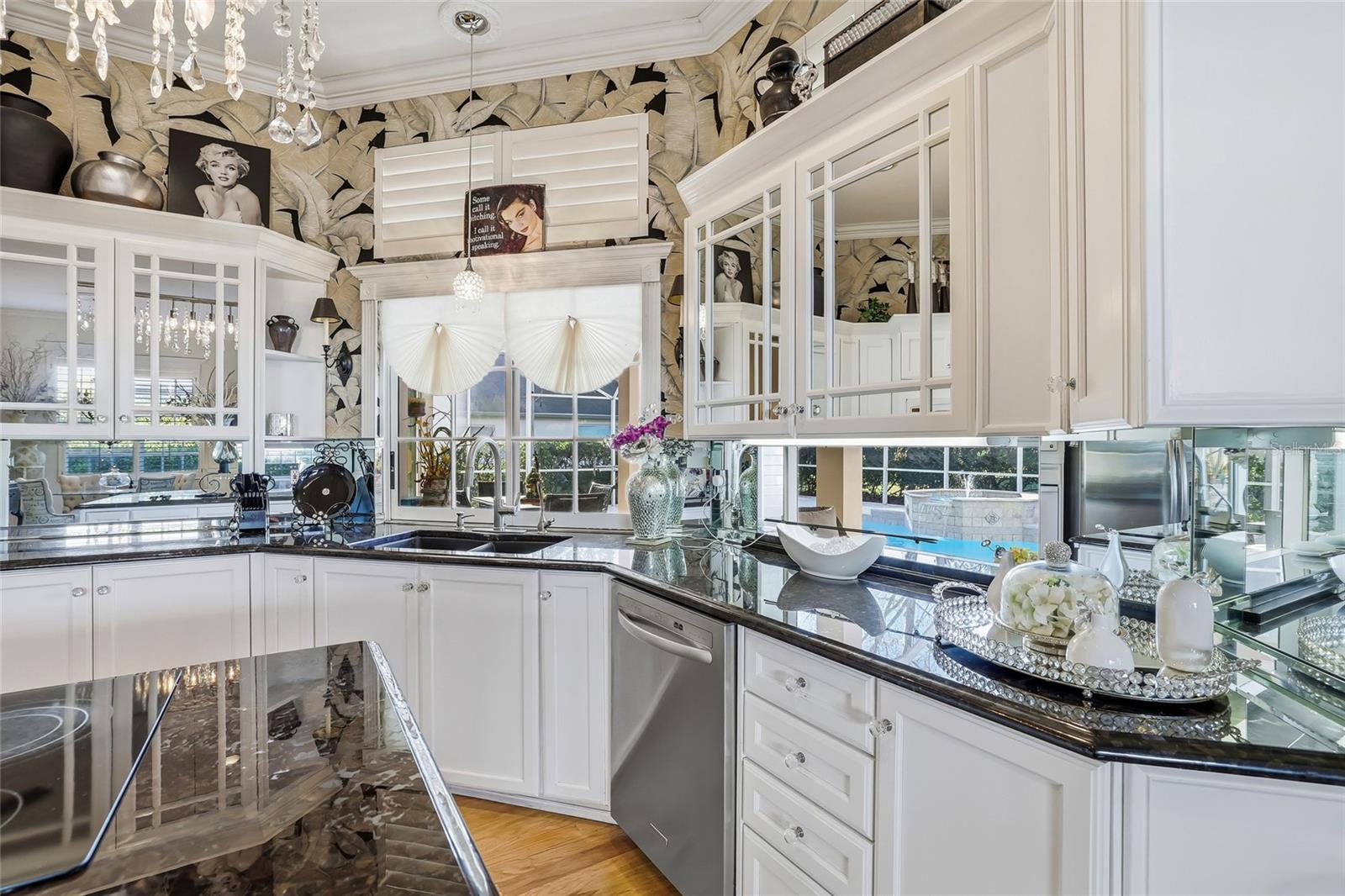 Listing photo id 16 for 4092 Carlyle Lakes Boulevard